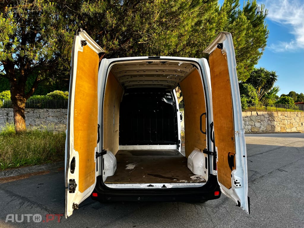 Renault Master 2.3 dCi L3H3 3.5T SS