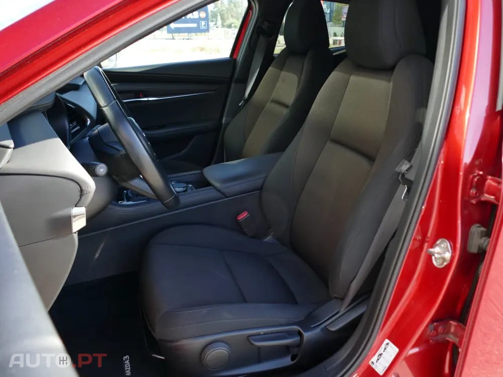 Mazda 3 2.0 e-Skyactiv-G Exclusive-line