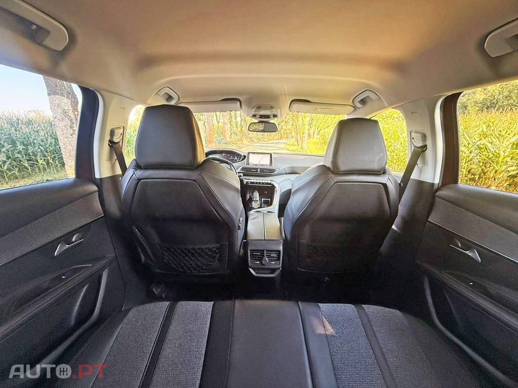 Peugeot 3008 1.5 BlueHDi Allure EAT8