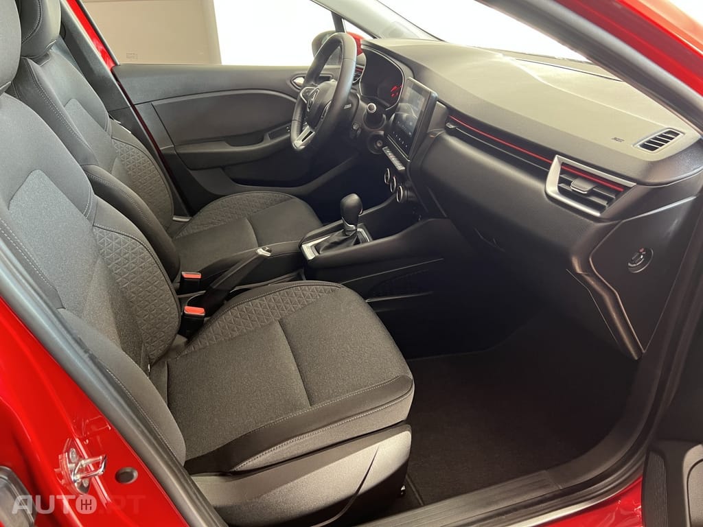 Renault Clio 1.0 TCe Intens CVT — fotografia 10