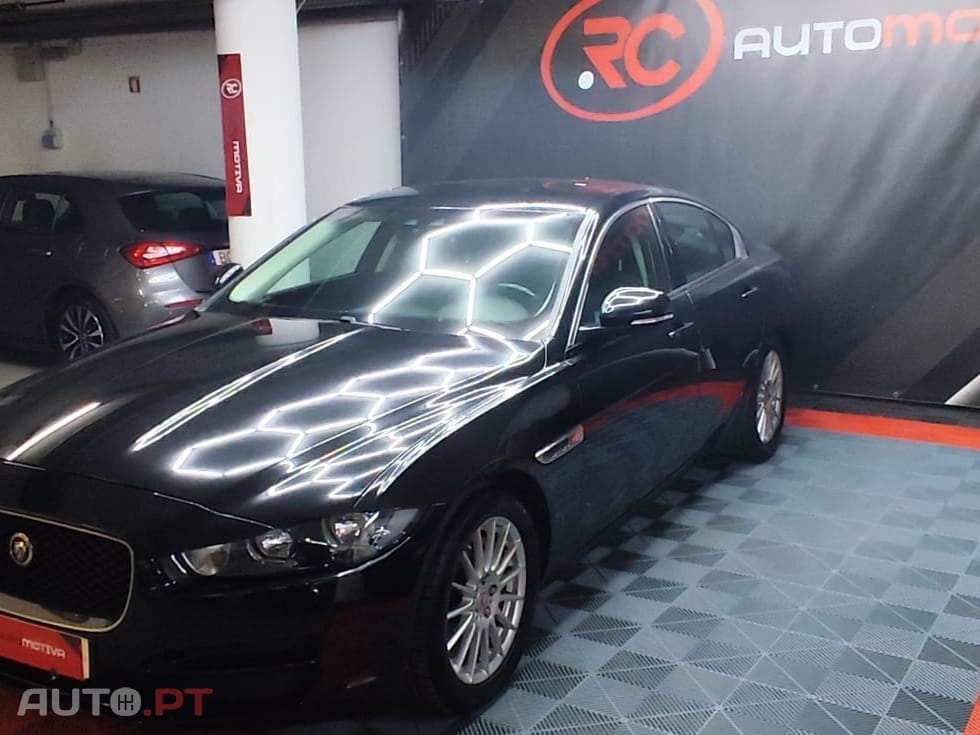 Jaguar XE 2.0 D Prestige