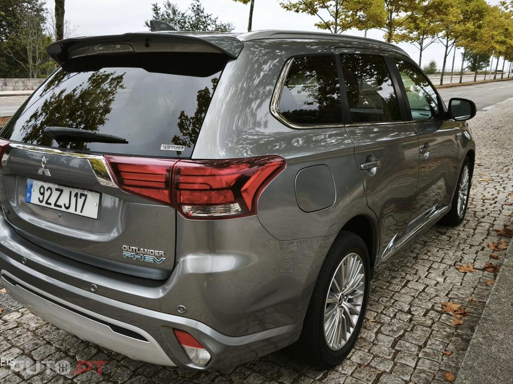 Mitsubishi Outlander 2.4 PHEV Intense