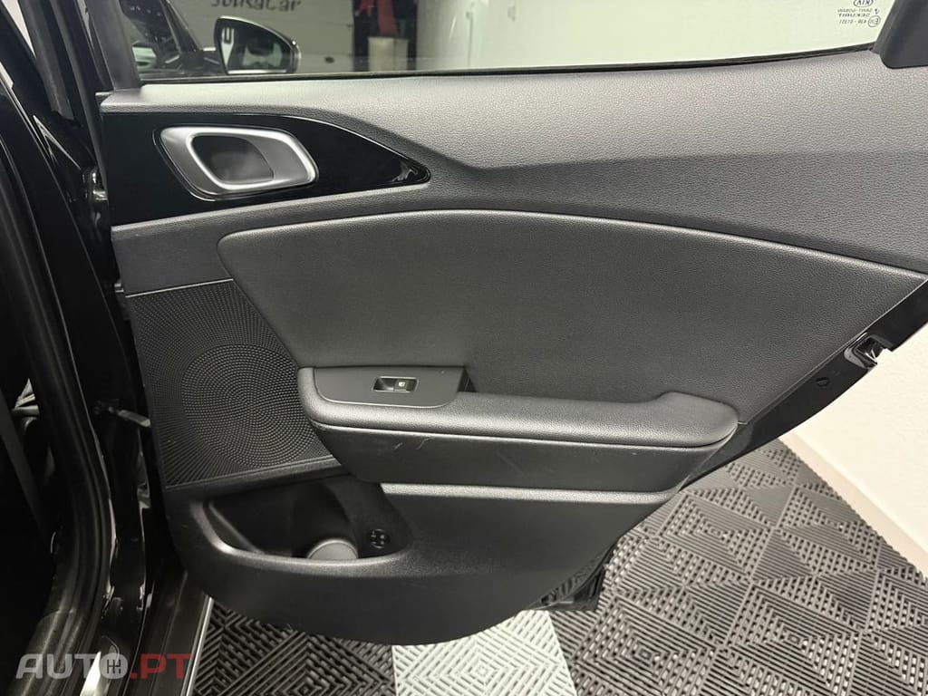Kia Xceed 1.6 GDi PHEV Drive