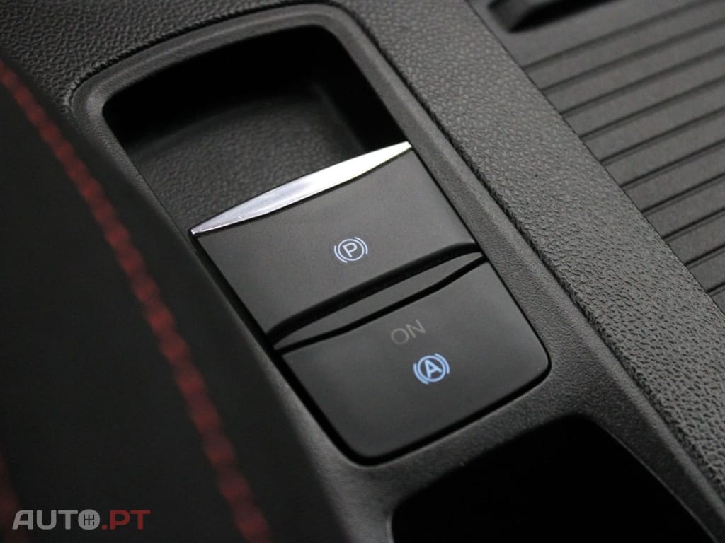 Ford Focus 1.0 ECOBOOST MHEV ST-LINE I.V.A DEDUTÍVEL 