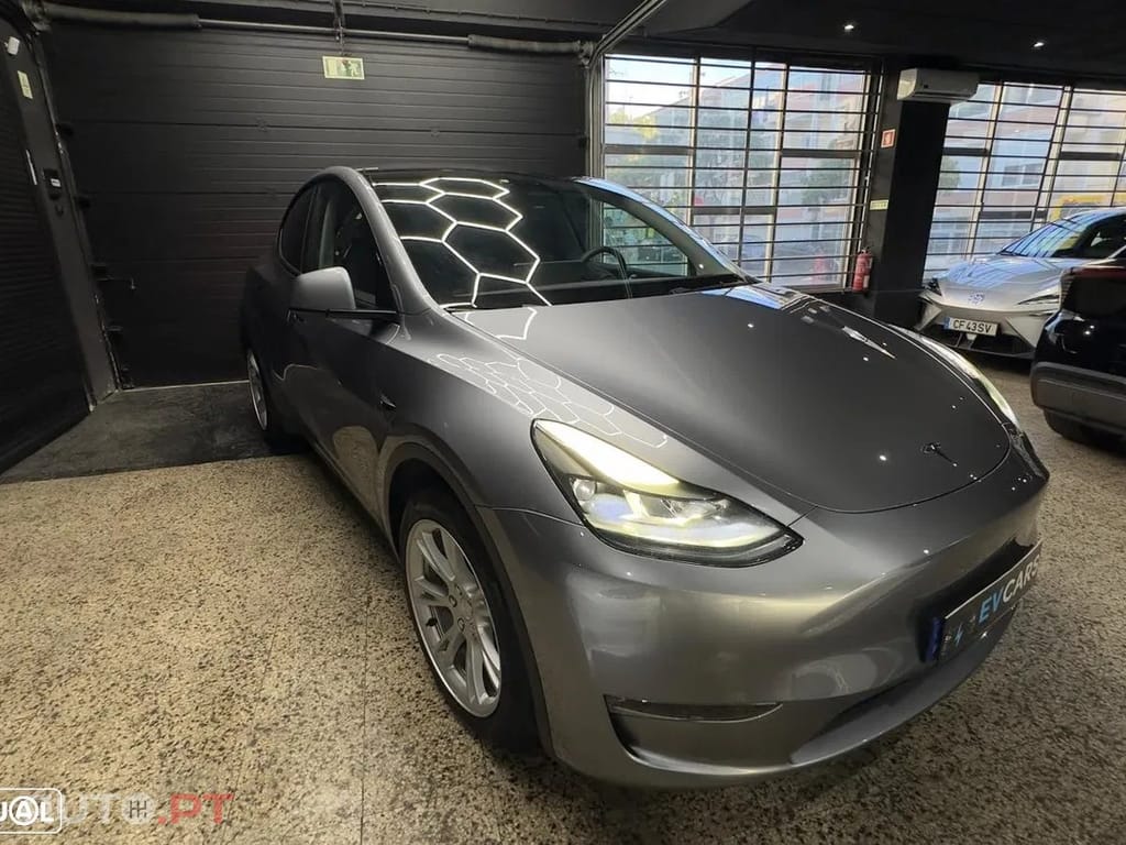 Tesla Model Y Long Range Tração Integral