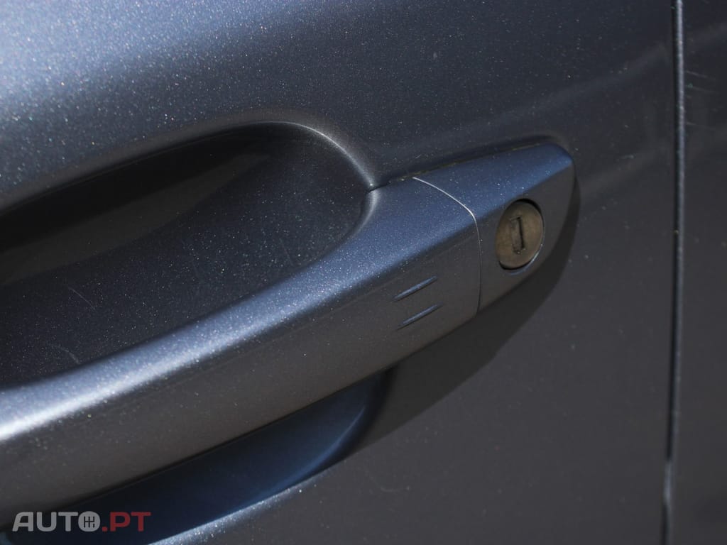 Peugeot E-2008 Allure