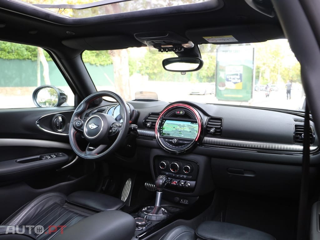 MINI Clubman Cooper SD Auto Desportiva — fotografia 16