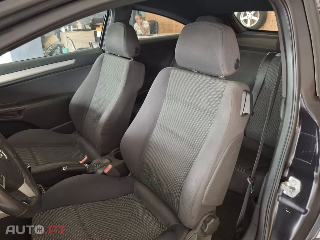 Opel Astra GTC 1.3 CDTi