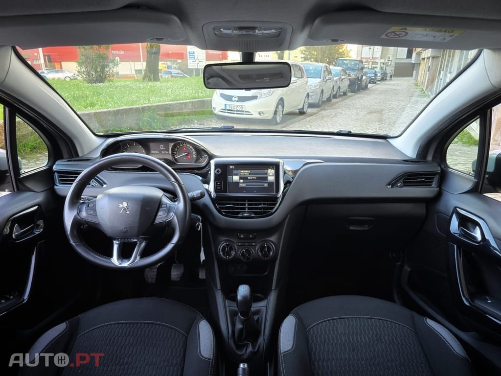 Peugeot 208 1.6 BlueHDi Style