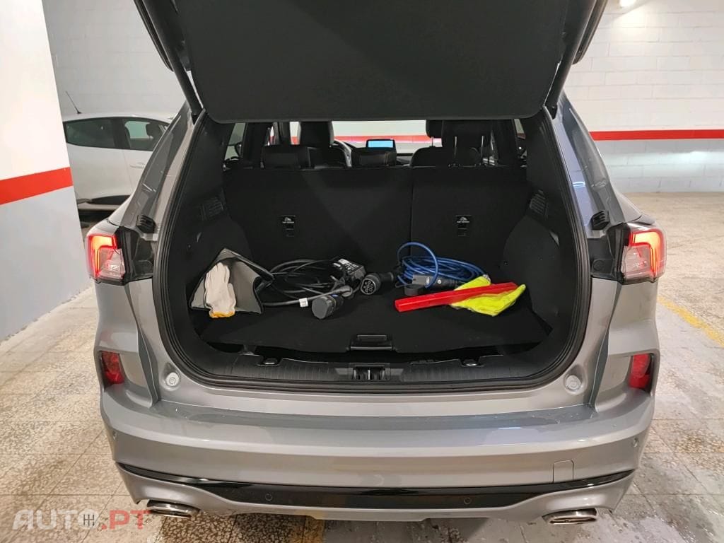 Ford Kuga 2.5 PHEV ST-Line X