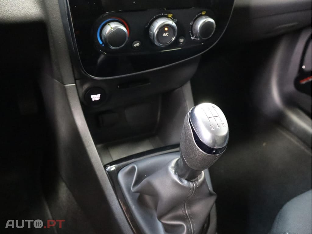 Renault Clio 0.9 TCe  Limited Sport Tourer