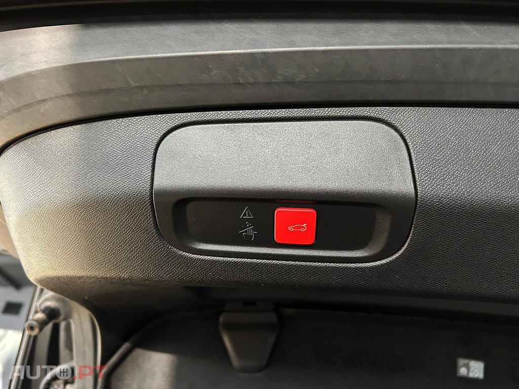 Peugeot 408 1.6 Hybrid GT e-EAT8