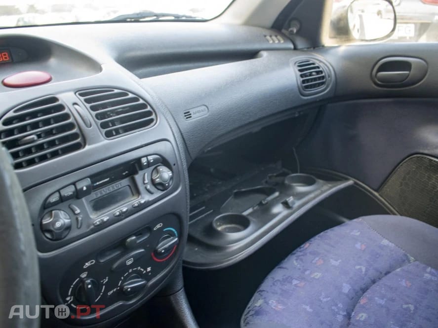 Peugeot 206 1.1