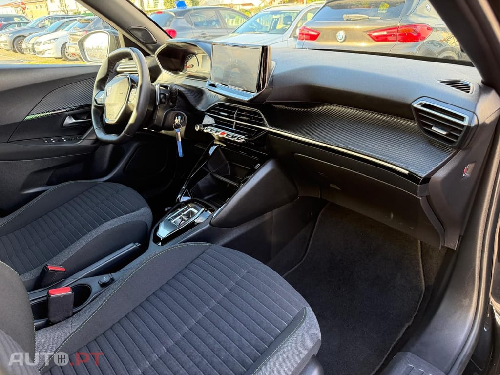 Peugeot 2008 1.5 BlueHDi Active Pack EAT8