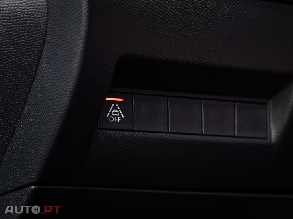 Peugeot E-2008 50 kWh GT