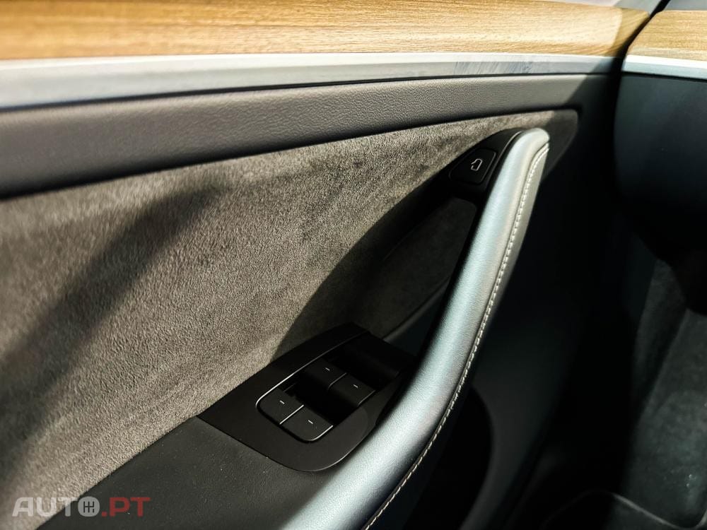 Tesla Model Y Long Range Dual Motor AWD