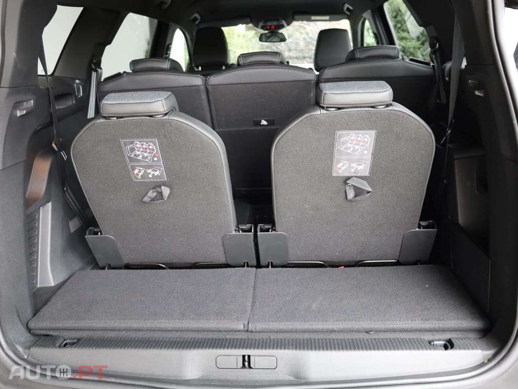 Peugeot 5008 1.2 PureTech Allure EAT8
