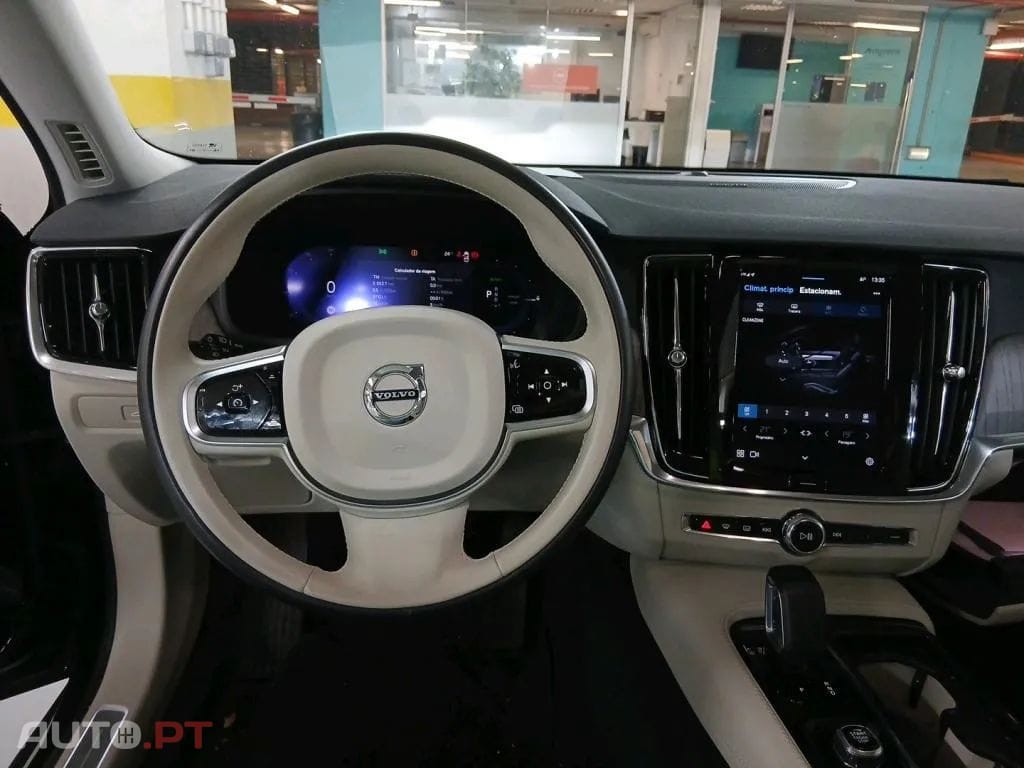 Volvo V90 2.0 T6 PHEV Core AWD