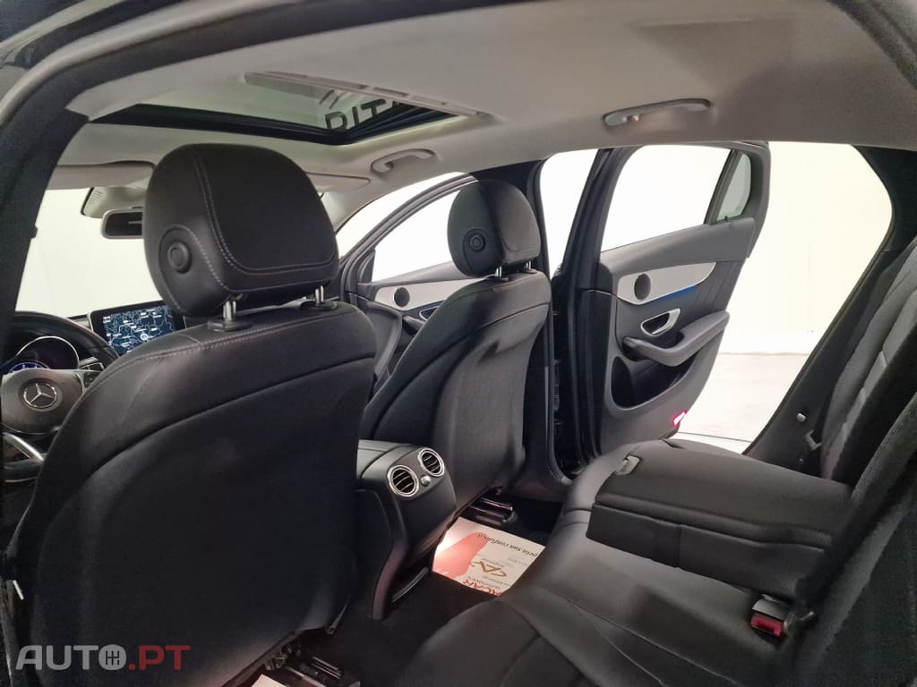 Mercedes-Benz GLC 250 COUPE AMG LINE 4-MATIC AUT.
