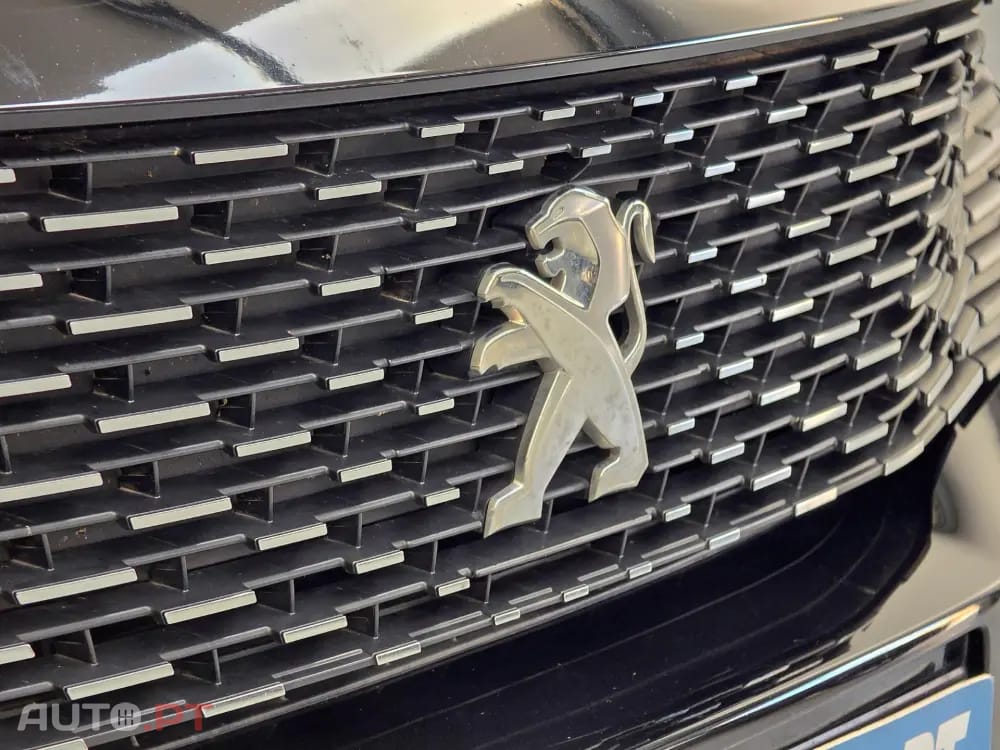 Peugeot 3008 1.6 Hybrid Allure e-EAT8