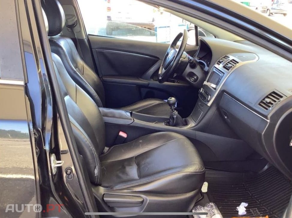 Toyota Avensis 2.0 D-4D Executive