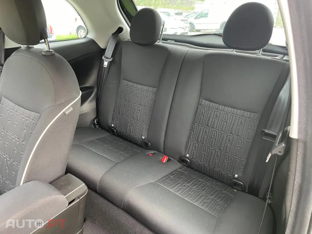 Fiat 500e Outro