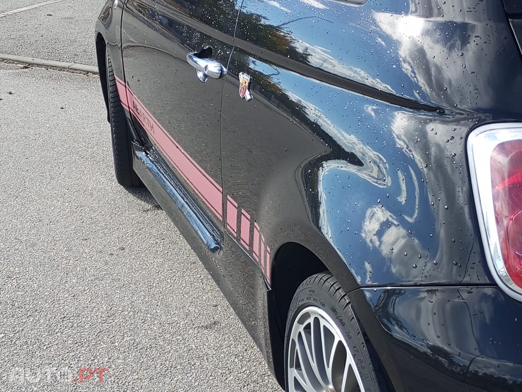 Abarth 500 1.4 t-jet 135 cv