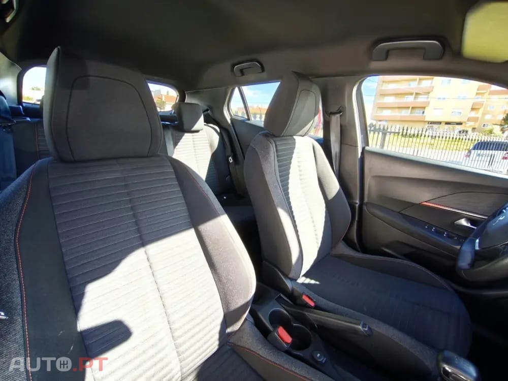 Peugeot 2008 1.2 PureTech Active Pack