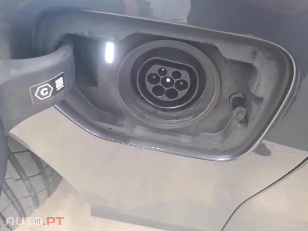 BMW 320 e Touring Corporate Edition Auto