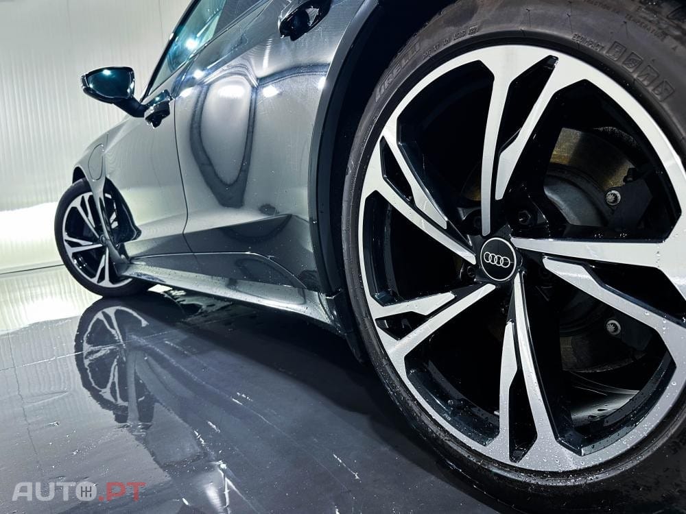 Audi E-Tron GT quattro