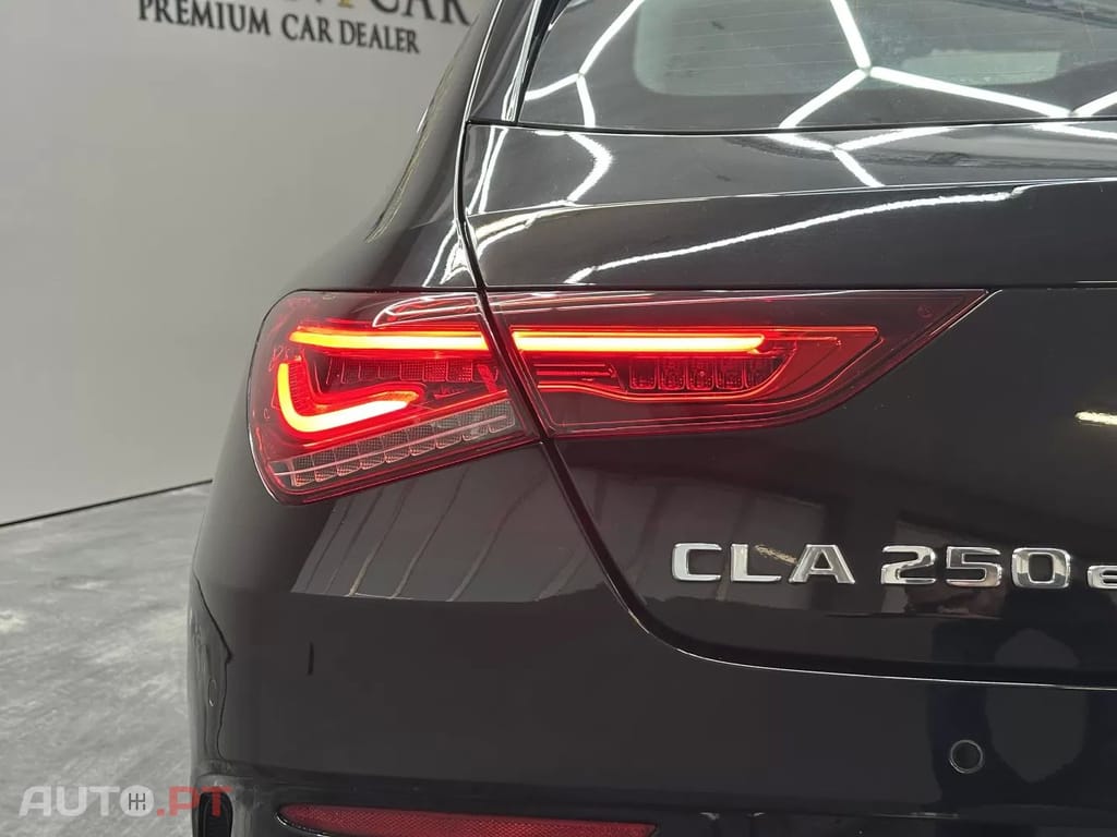 Mercedes-Benz CLA 250 e Shooting Brake AMG Line