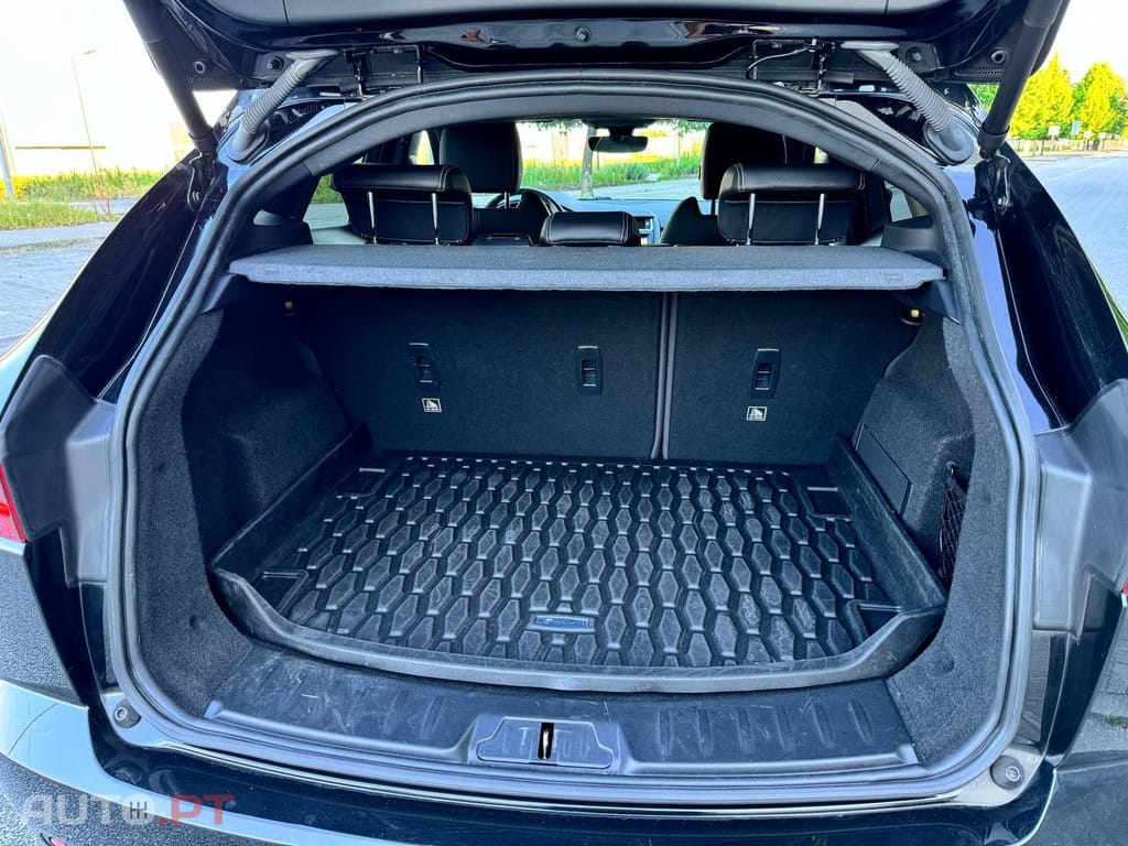 Jaguar E-Pace 2.0 i4D R-Dynamic