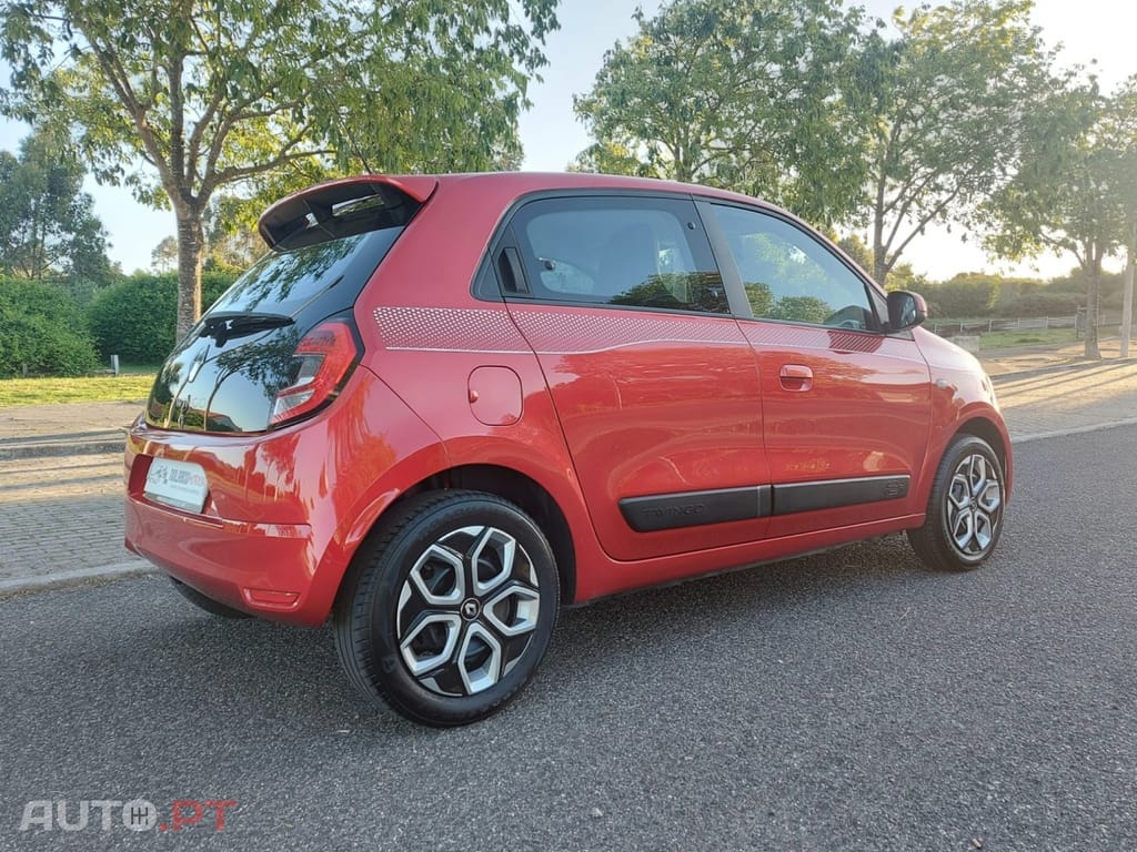 Renault Twingo 1.0 SCE INTENS
