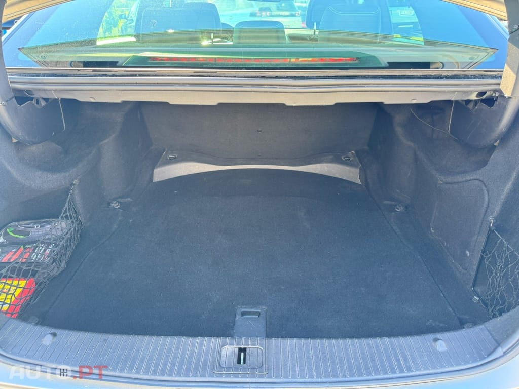 Mercedes-Benz E 250 CDi Avantgarde BlueEfficiency Auto.