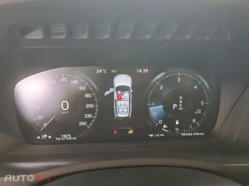 Volvo XC90 2.0 B5 Momentum Plus AWD