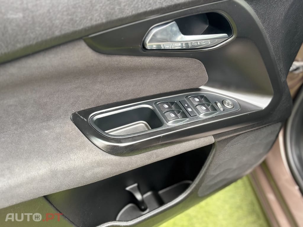 Fiat Tipo 1.6 M-Jet Lounge J17 DCT