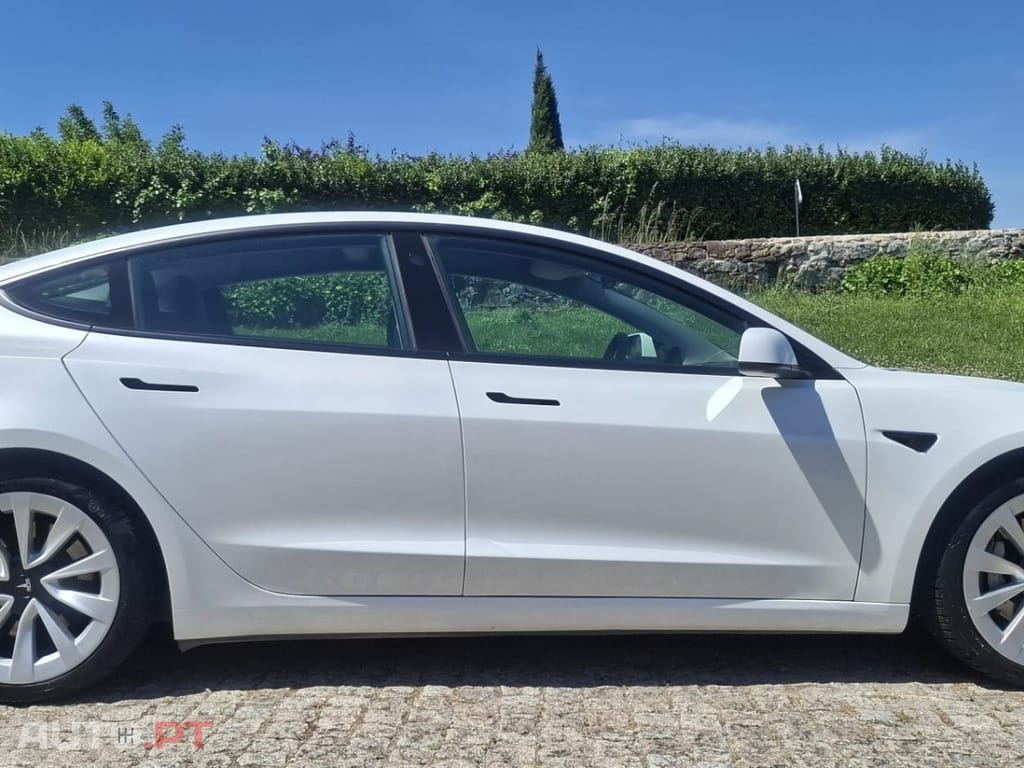 Tesla Model 3 Long Range AWD Dual Motor