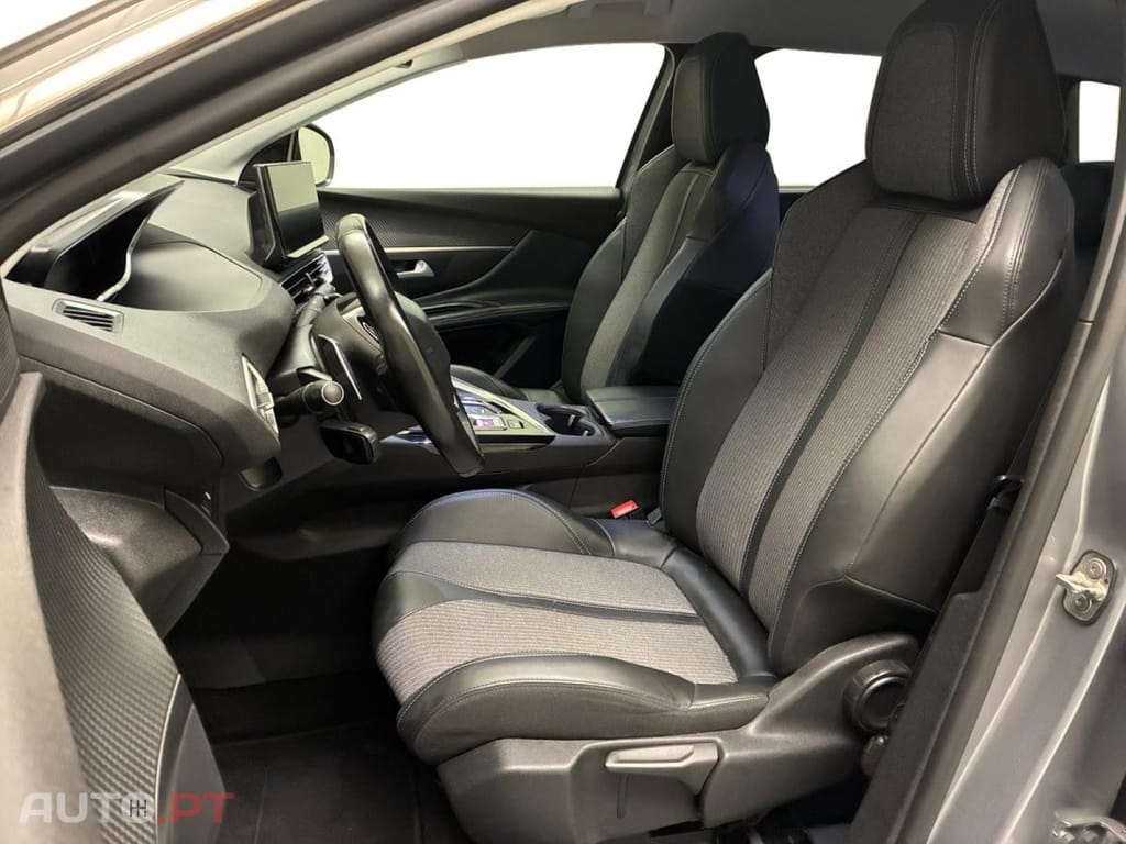 Peugeot 5008 1.5 BlueHDi Allure EAT8