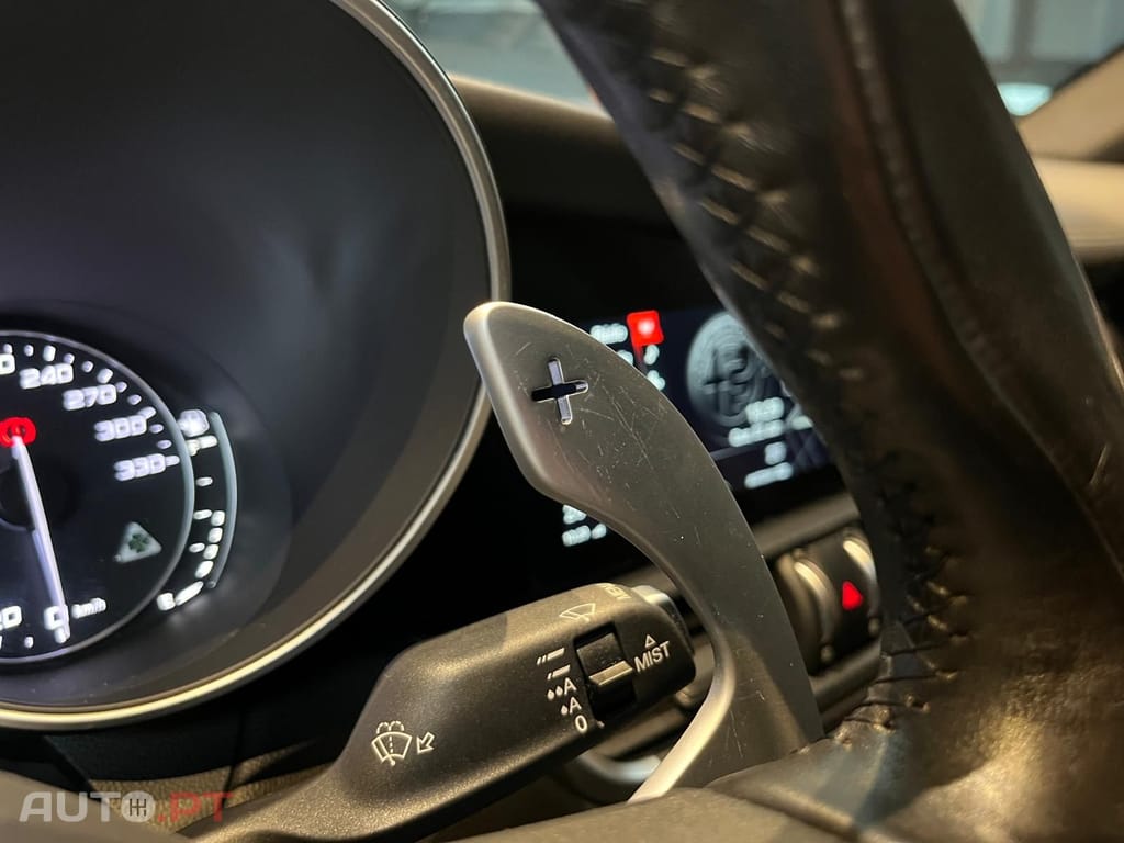 Alfa Romeo Giulia Quadrifoglio bi-turbo 510cv