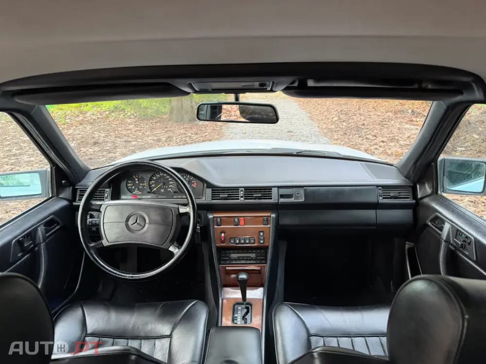 Mercedes-Benz 260 260 E