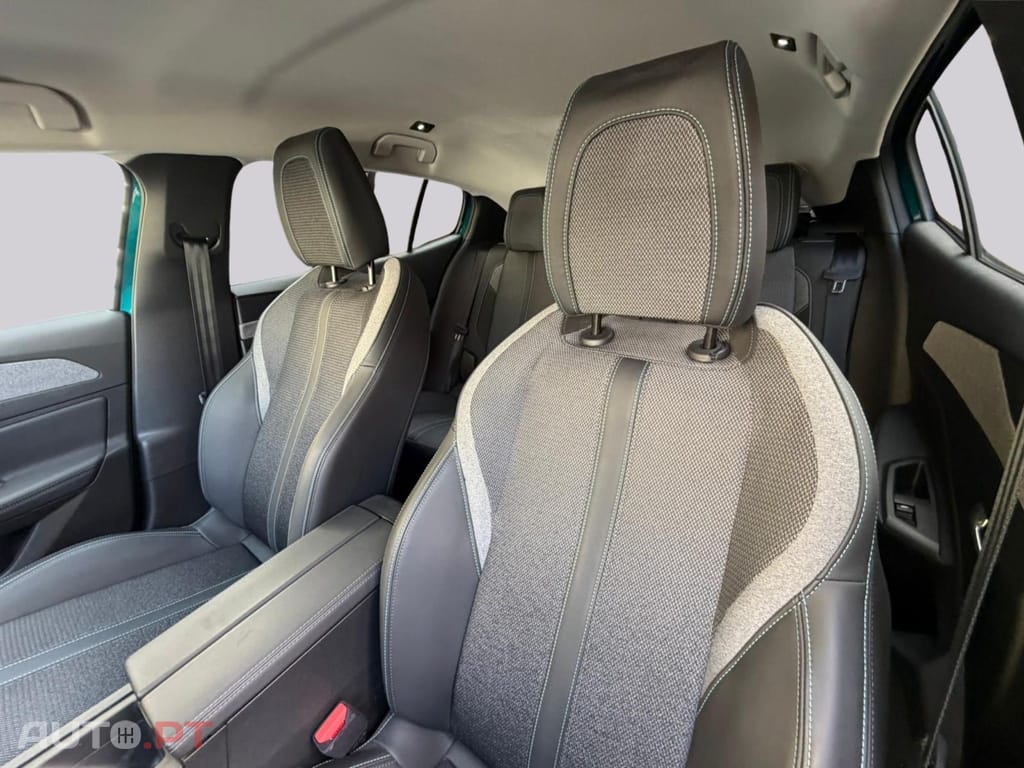 Peugeot 408 MHEV Allure