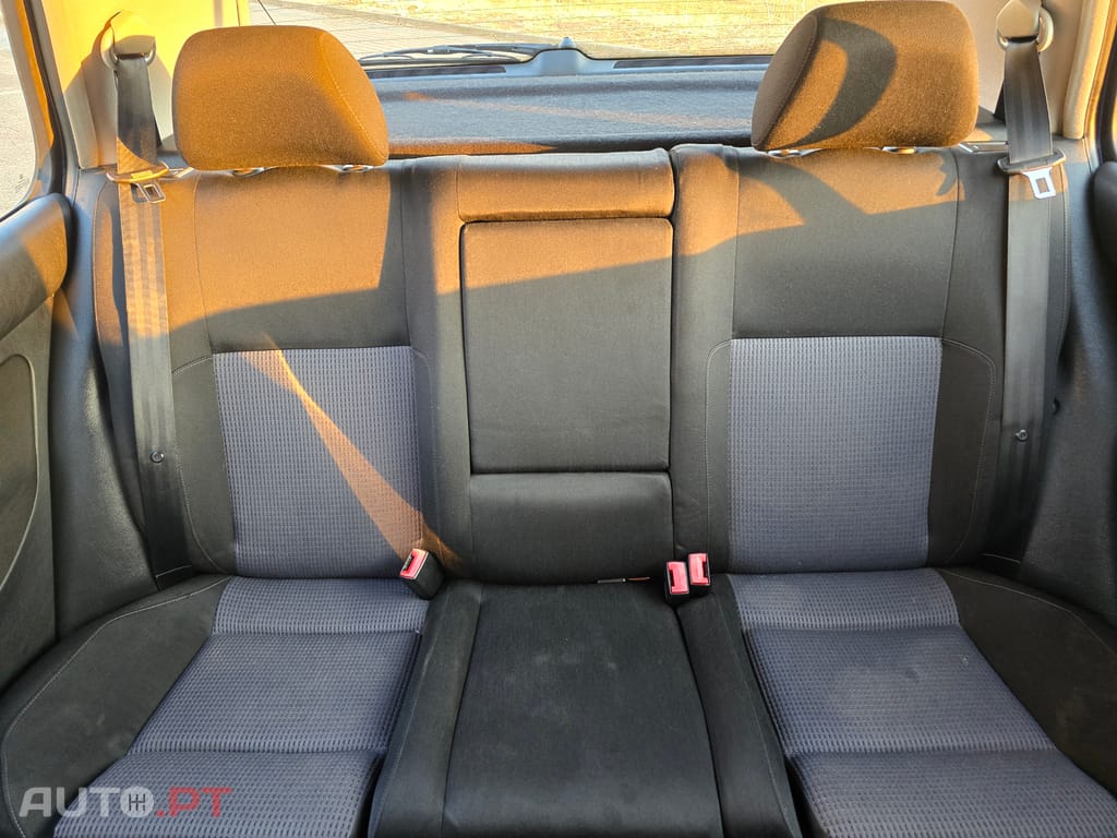 Volkswagen Golf 1.9 TDI Highline 130CV
