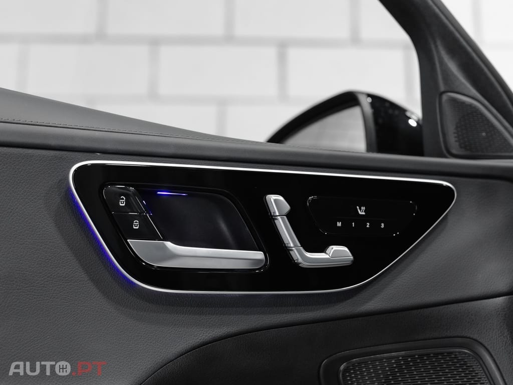 Mercedes-Benz C 300 e T 9G-TRONIC AMG Line