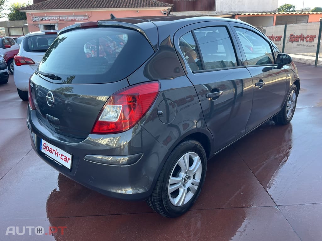 Opel Corsa 1.2 Enjoy