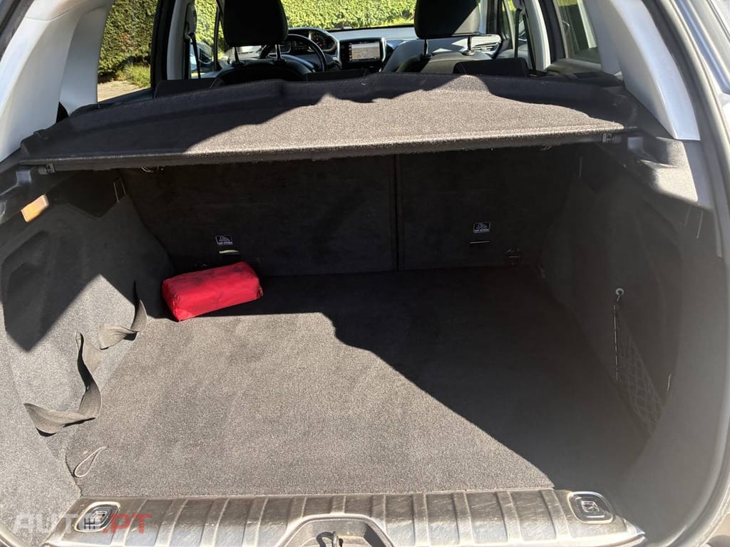 Peugeot 2008 1.2 PureTech Allure