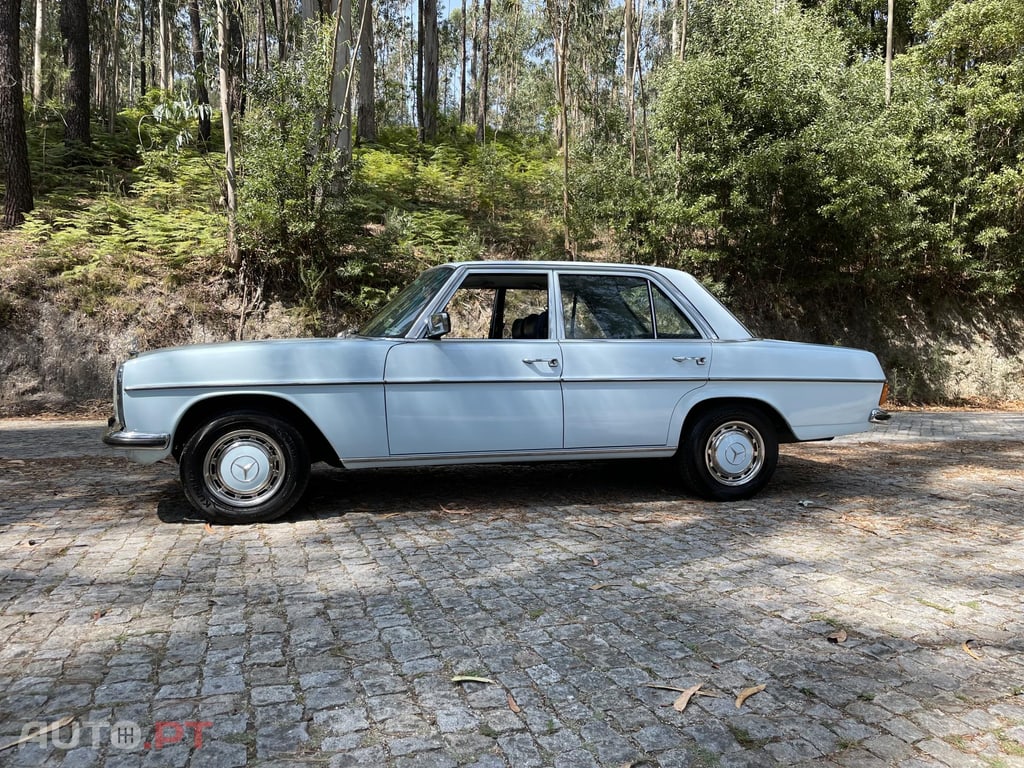 Mercedes-Benz 240 D 3.0