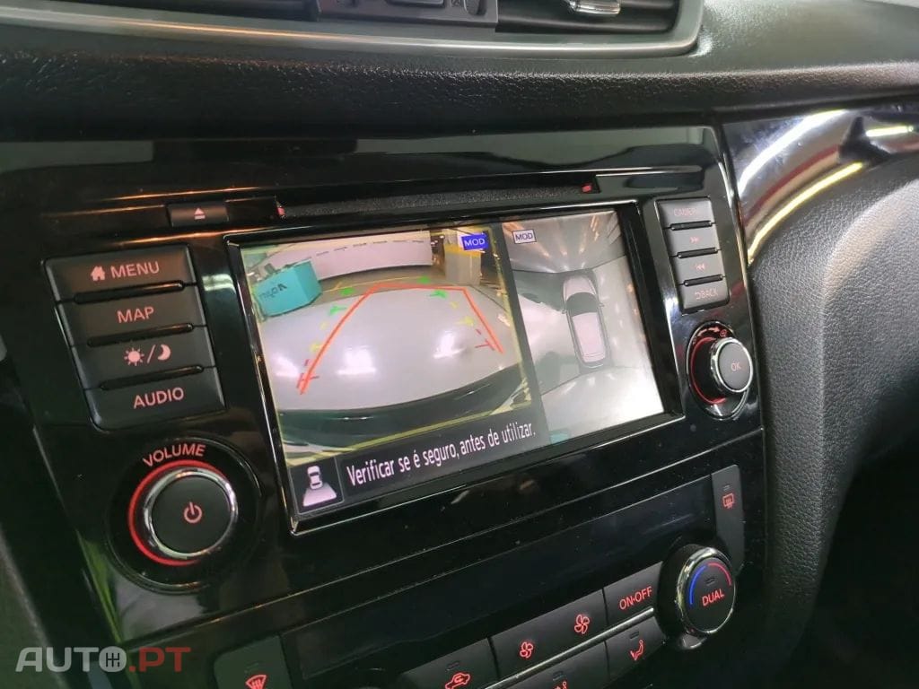 Nissan Qashqai 1.5 dCi N-Connecta J18