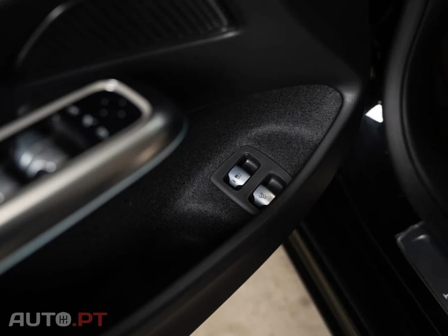 Mercedes-Benz E 300 9G-TRONIC AMG Line