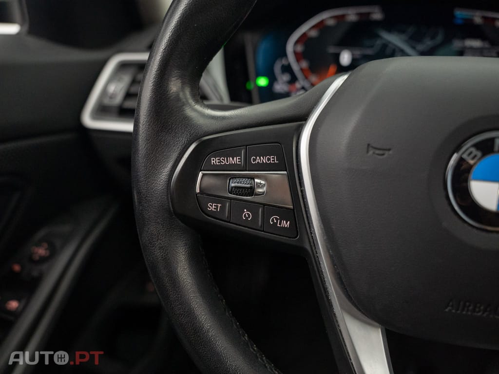 BMW 320 d Auto