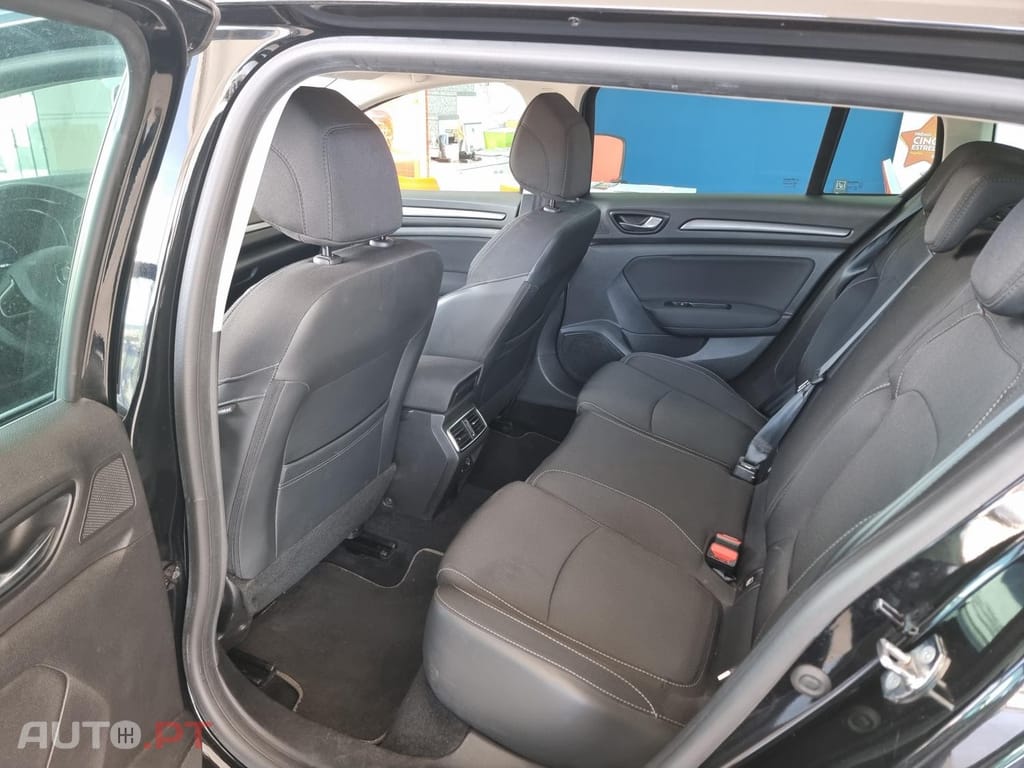 Renault Mégane Sport Tourer  1.6 E-Tech Plug-In Intens
